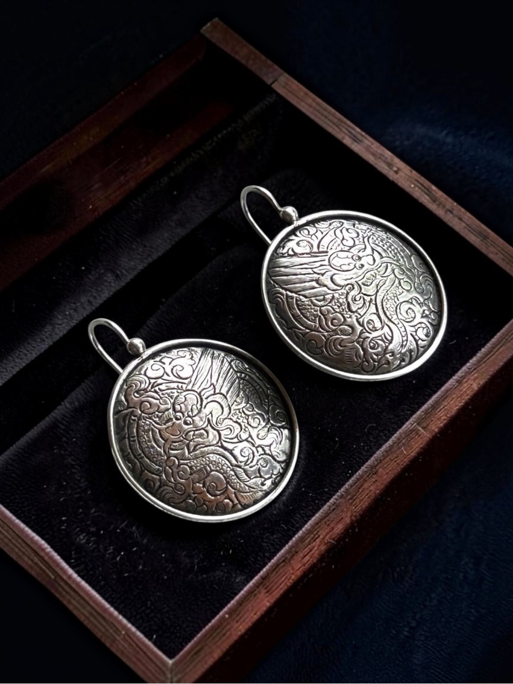 Vintage Silpada 925 Sterling Silver BIG Etched Asian Dragon Disc Earrings W1228